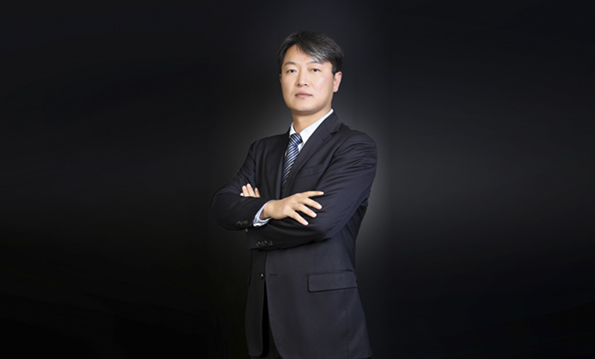 新浪科技對(duì)話飛凱材料陸春：做半導(dǎo)體產(chǎn)業(yè)的骨架，材料攻關(guān)需要持之以恒